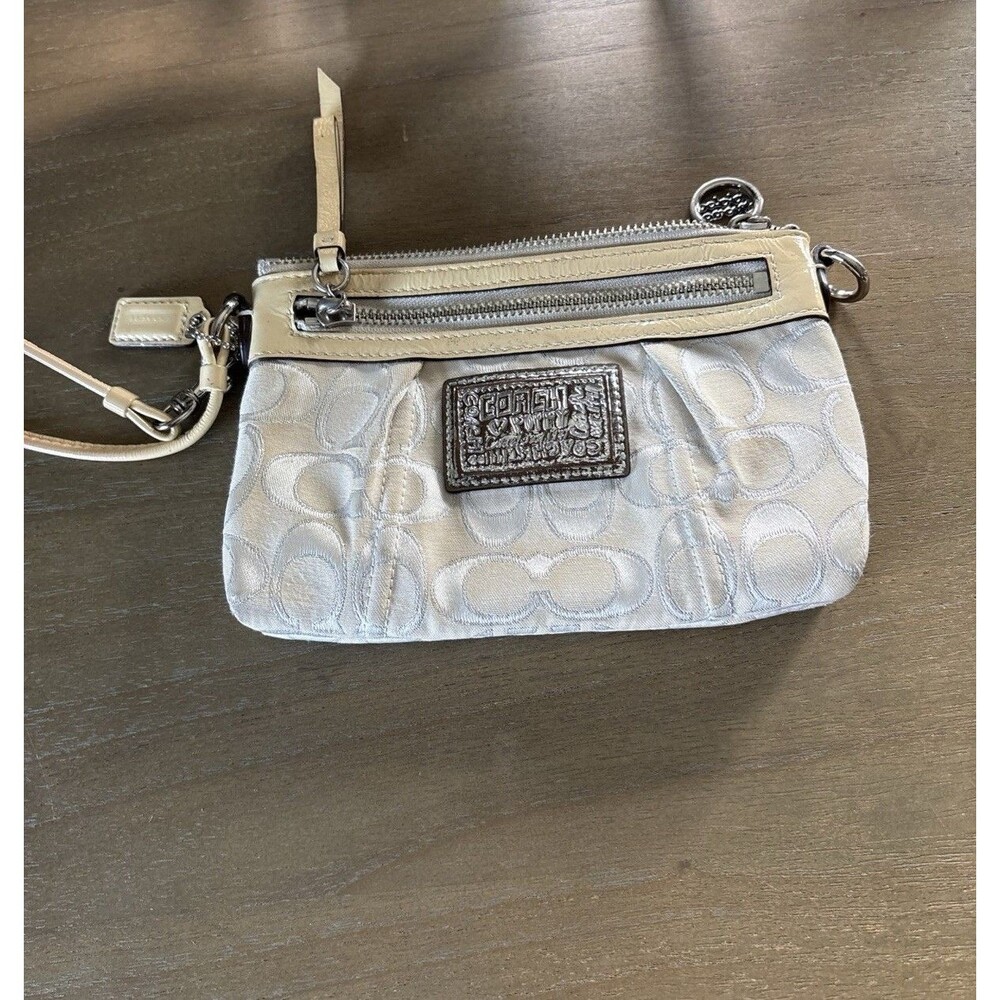 Coach Y2K Poppy Signature C Wristlet Clutch Yellow Cream Beige Vintage Charm Tag